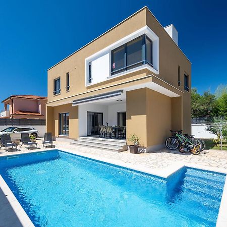 Villa Sunce プーラ エクステリア 写真