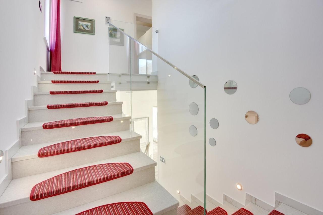 Villa Sunce プーラ エクステリア 写真