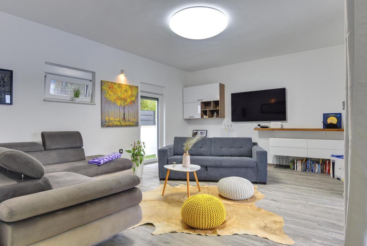 Villa Sunce プーラ エクステリア 写真